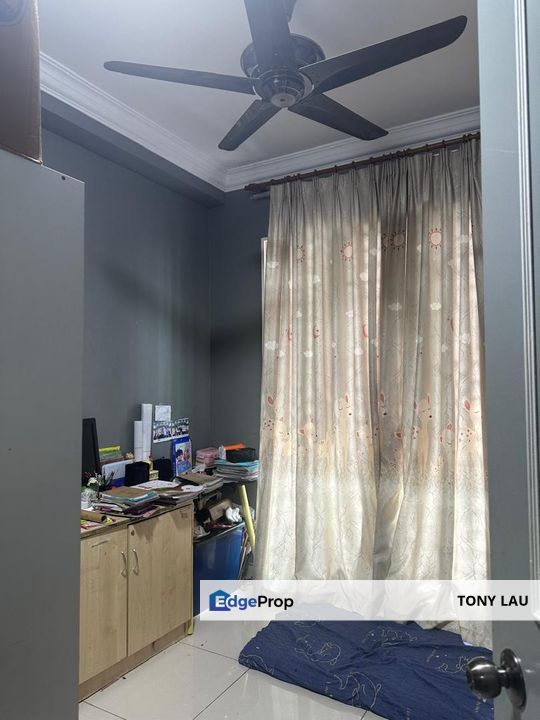 End Lot unit Strategic Location @ KL Traders Square @ Jalan Gombak, Kuala Lumpur, Gombak