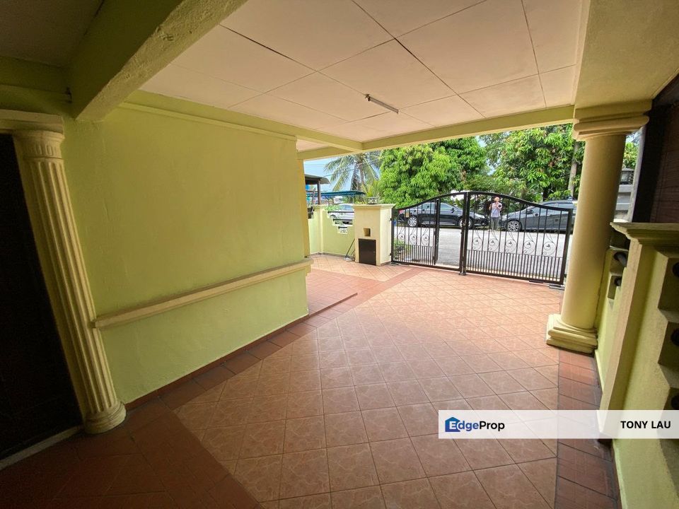 Fully Renovated 2-Sty House | Freehold Gated & Guarded I Taman Bunga Negara Shah Alam, Selangor, Shah Alam