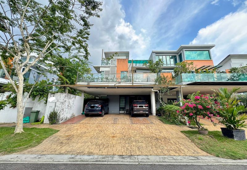 Bangi Lakehill Villas