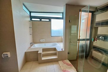 Bangi Lakehill Villas