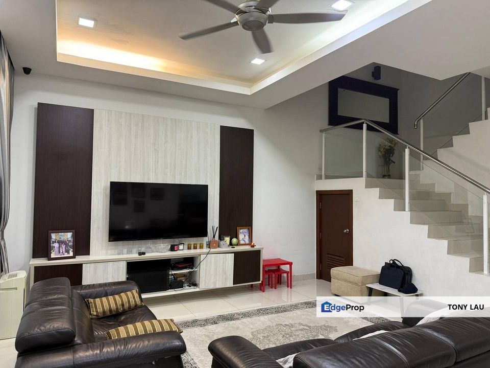 Fully Renovated I Spacious Ampang Superlink @ Duta Suria 3.5 Sty | Gated & Guarded | Below RM2Mil!, Selangor, Ampang