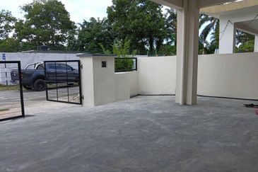 Refurbished Double Storey Terrace with Extra Land | Move-In Ready @ Taman Bentara