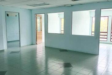 3-Storey Shop Office @ Excella Business Park – Prime Ampang Location, Ready to Occupy!