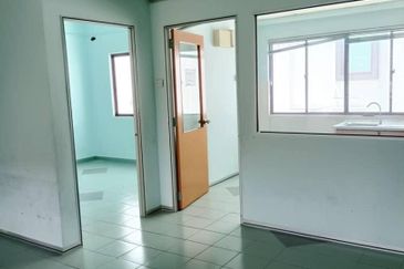 3-Storey Shop Office @ Excella Business Park – Prime Ampang Location, Ready to Occupy!