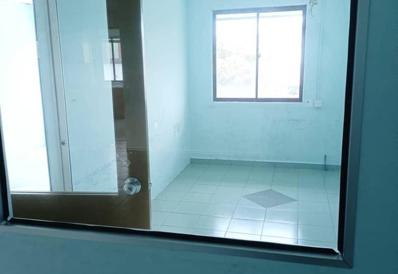 3-Storey Shop Office @ Excella Business Park – Prime Ampang Location, Ready to Occupy!