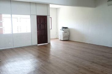 3-Storey Shop Office @ Excella Business Park – Prime Ampang Location, Ready to Occupy!