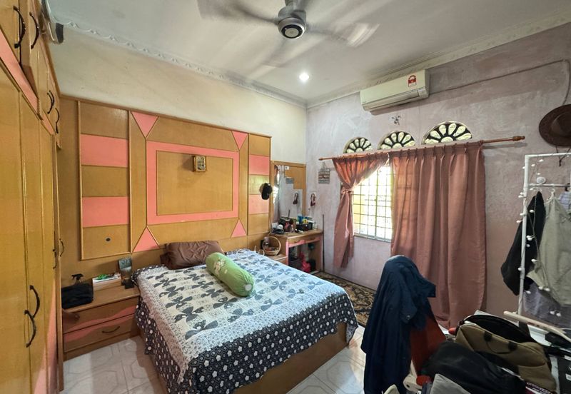 Taman Setia Jaya, Banting