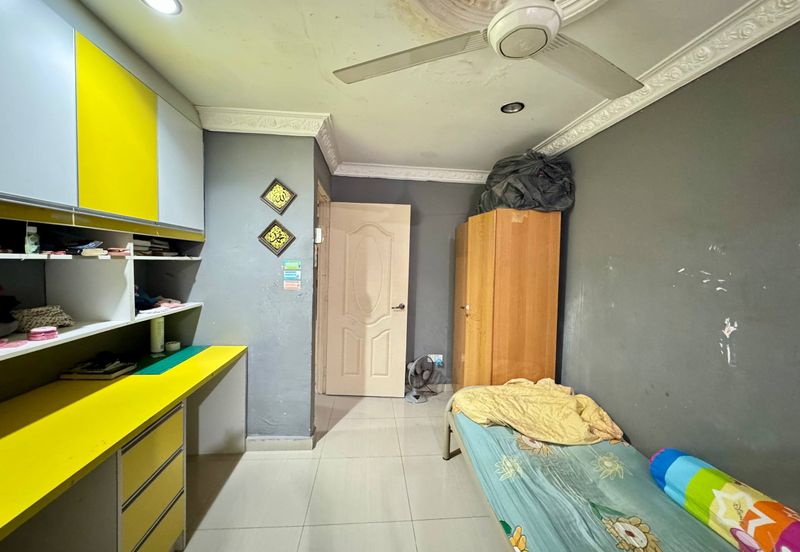 Taman Saujana Puchong