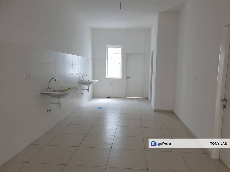 Modern Home @ Hijayu Fellona 3 Bandar Sri Sendayan | Spacious 4R4B + Near d’Tempat Club!, Negeri Sembilan, Siliau