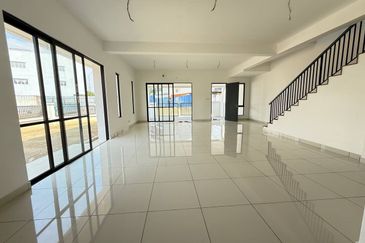 Rumah Teres 2 Tingkat Baru @ Bandar Seremban | Freehold + Gated & Guarded Dari RM581K!