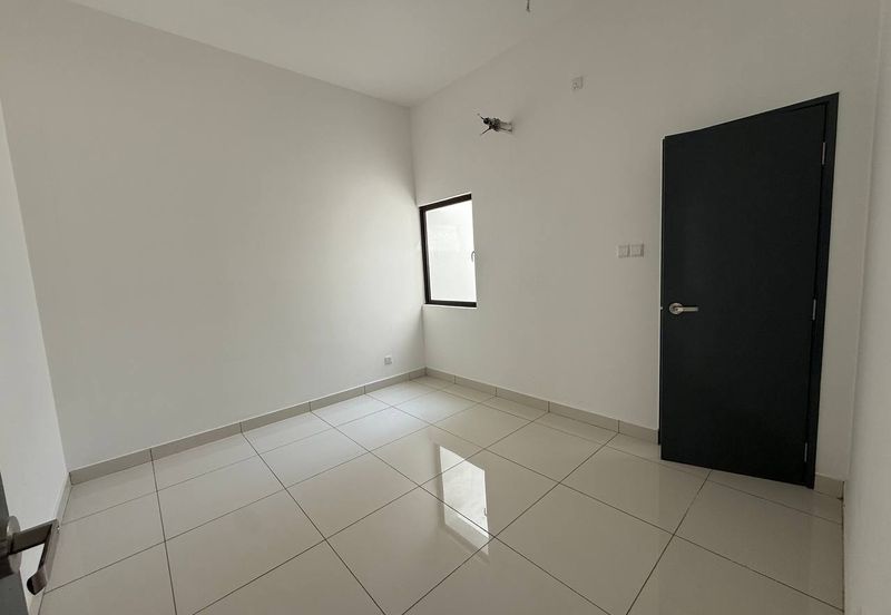 Rumah Teres 2 Tingkat Baru @ Bandar Seremban | Freehold + Gated & Guarded Dari RM581K!