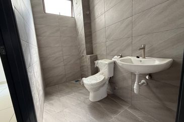 Rumah Teres 2 Tingkat Baru @ Bandar Seremban | Freehold + Gated & Guarded Dari RM581K!