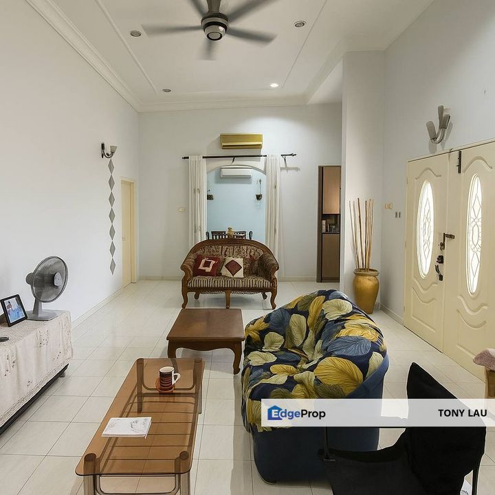 Single Storey Bungalow in Bukit Katil – 5-Bedroom, 4,920 sqft Land, Quiet Neighbourhood, at Only RM510k!, Melaka, Bukit Katil