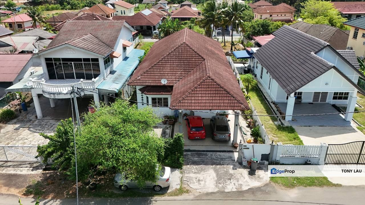 Single Storey Bungalow in Bukit Katil – 5-Bedroom, 4,920 sqft Land, Quiet Neighbourhood, at Only RM510k!, Melaka, Bukit Katil