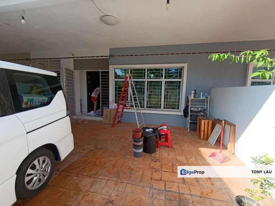 Spacious 20×70, Fully Furnished, Open View, Lots of Parking, Taman Bukit Mewah in Kajang for RM2,200, Selangor, Kajang