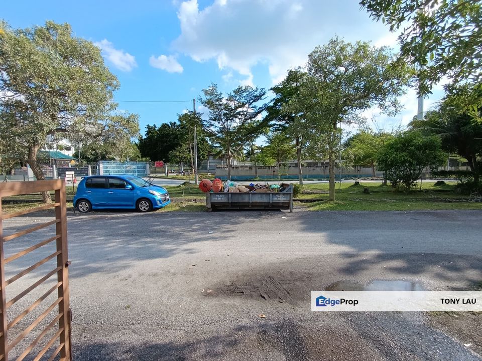 Spacious 20×70, Fully Furnished, Open View, Lots of Parking, Taman Bukit Mewah in Kajang for RM2,200, Selangor, Kajang