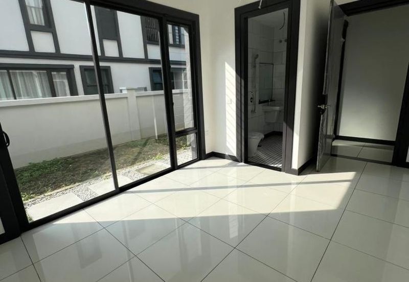 Hevea Elmina Gardens