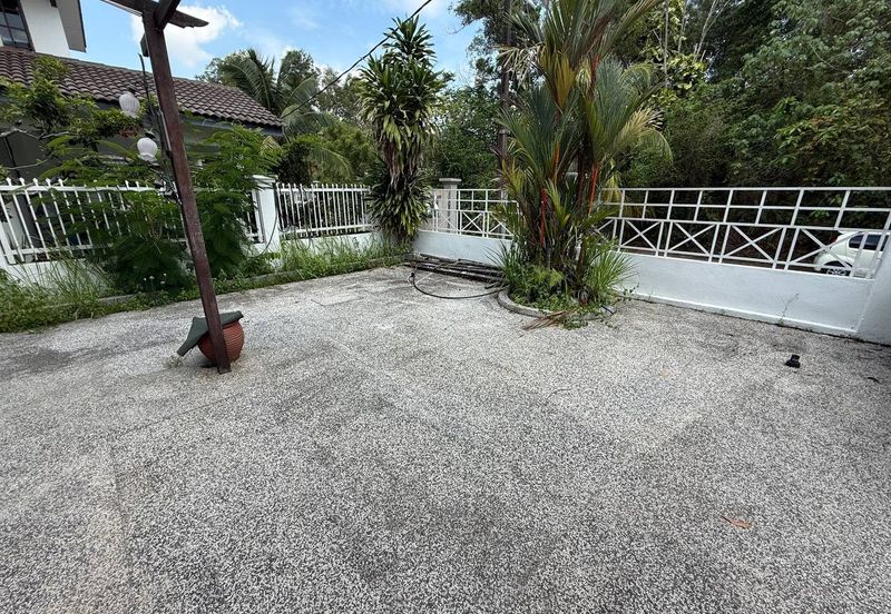 Freehold Bungalow With Big Land, Great Privacy, Great Potential - Hills Residence, Country Homes, Rawang