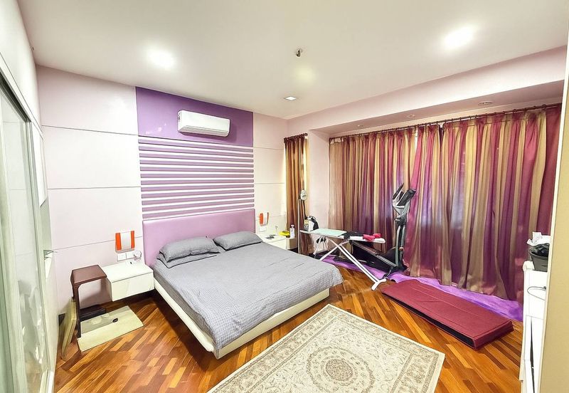 Freehold Bungalow With Big Land, Great Privacy, Great Potential - Hills Residence, Country Homes, Rawang