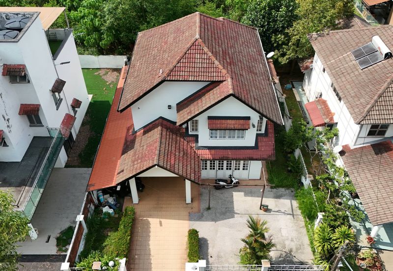 Freehold Bungalow With Big Land, Great Privacy, Great Potential - Hills Residence, Country Homes, Rawang