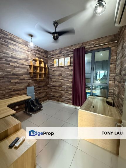 Spacious 1125 sqft Unit with 2 Car Parks near NSK Selayang Fully Furnished 3R at LakePark Residence, Selayang, Selangor, Selangor, Selayang