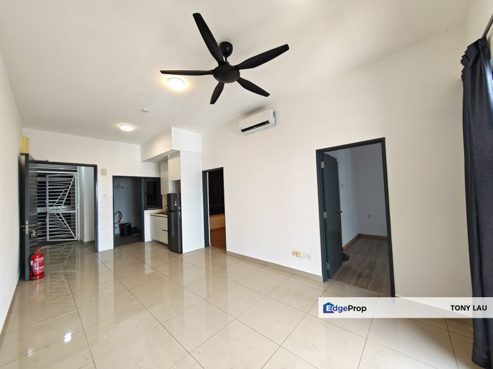 Vacant Unit with 2 Car Parks | Aera Residence, Petaling Jaya I Near Sunway – Only RM388K, Selangor, Petaling Jaya