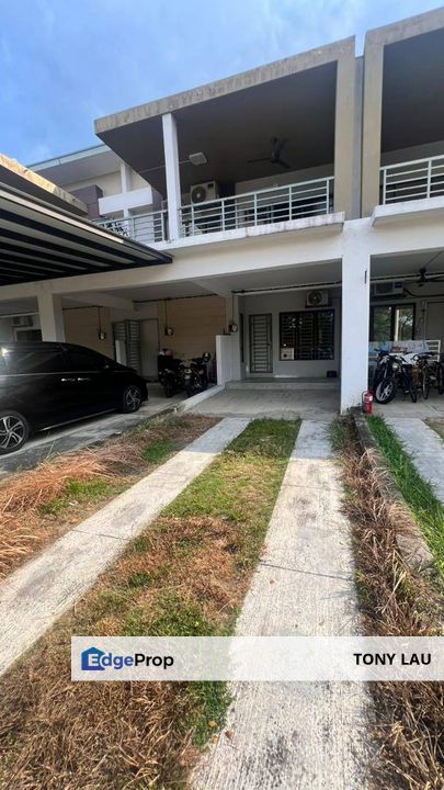  Gated & Guarded Ground Floor 3-Bedroom Townhouse for Rent in Villa Kesuma, Semenyih – Facing Playground, RM1,100, Selangor, Semenyih