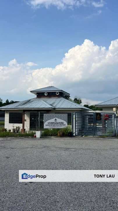  Gated & Guarded Ground Floor 3-Bedroom Townhouse for Rent in Villa Kesuma, Semenyih – Facing Playground, RM1,100, Selangor, Semenyih