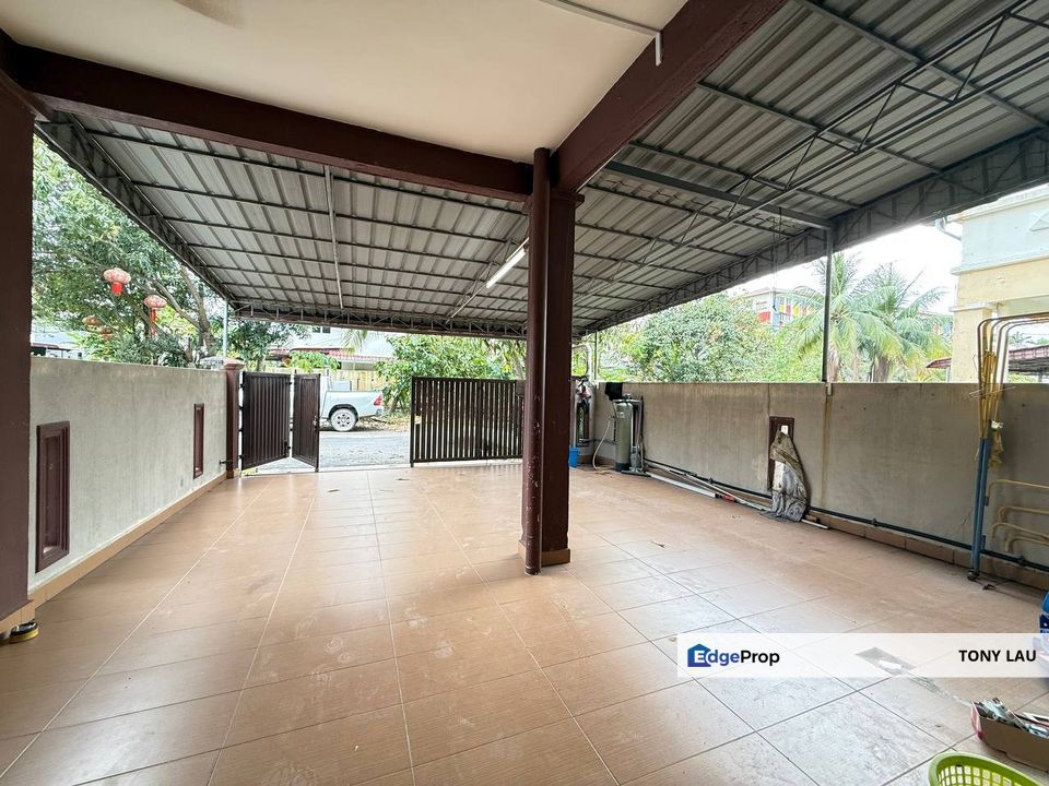 NEWLY RENOVATED! Freehold 2-Sty Terrace Taman Bukit Semenyih, Selangor, Semenyih
