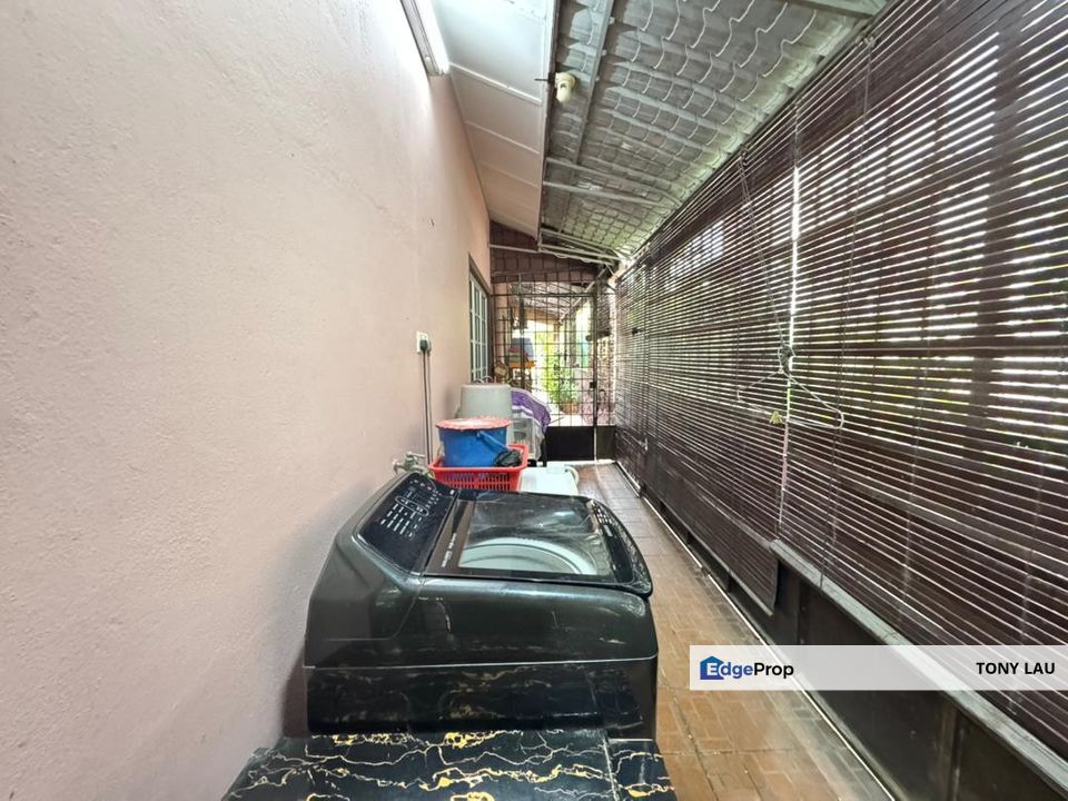 HUGE 5,330sf MINI POOL & 8 BEDS! Freehold Fully Reno Bungalow Rasah Kemayan S2, Negeri Sembilan, Seremban