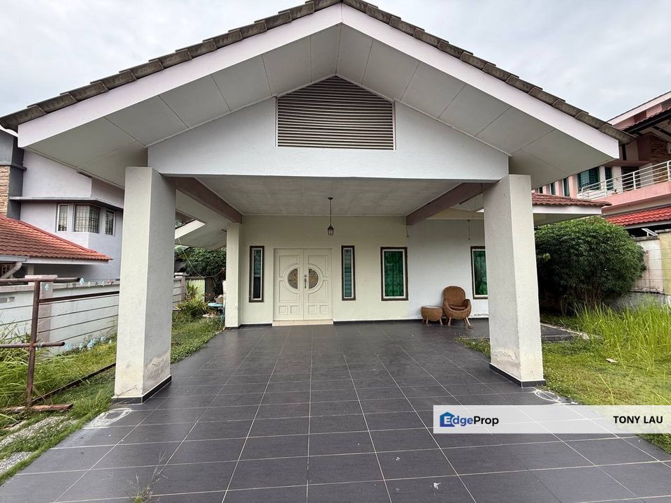HUGE 4,185sf LAND! Freehold 2-Sty Bungalow Exclusive 4-Bed Cenderawasih Enstek, Negeri Sembilan, Nilai