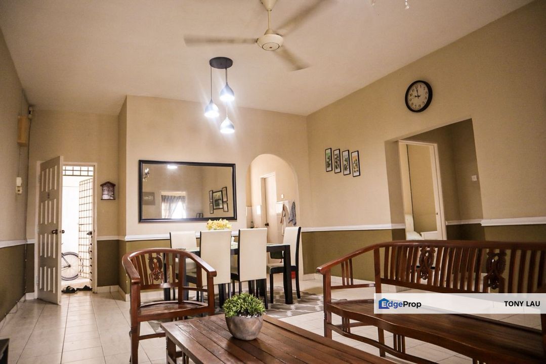 THE MOST BEAUTIFUL UNIT! Free Furniture Kristal Condo Seksyen 7, Shah Alam, Selangor, Shah Alam