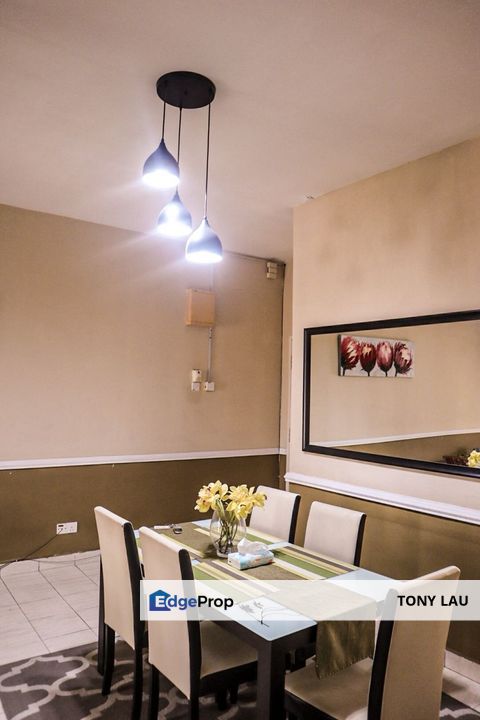 THE MOST BEAUTIFUL UNIT! Free Furniture Kristal Condo Seksyen 7, Shah Alam, Selangor, Shah Alam