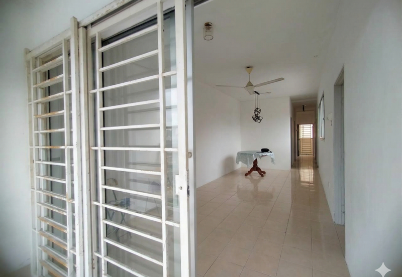 Residensi Bistaria, Ukay Bistari