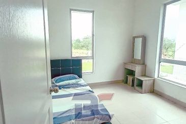 VILLA IDAMAN TANAH HITAM, CHEMOR