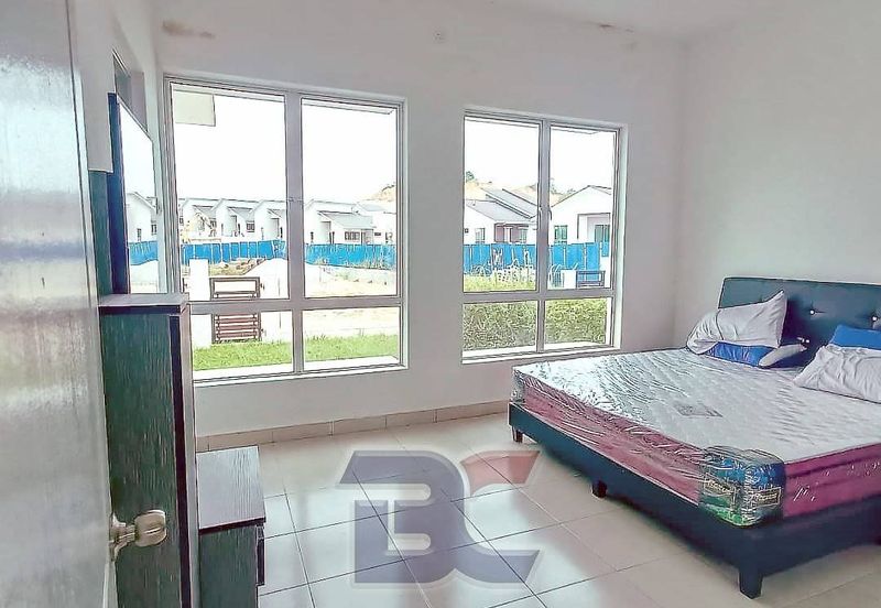 VILLA IDAMAN TANAH HITAM, CHEMOR