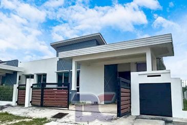 VILLA IDAMAN TANAH HITAM, CHEMOR