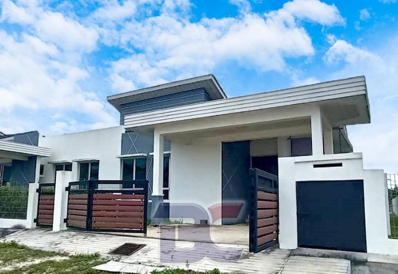 VILLA IDAMAN TANAH HITAM, CHEMOR