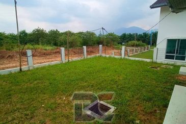 VILLA IDAMAN TANAH HITAM, CHEMOR