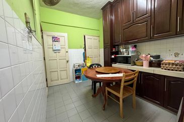 2 storey terrace fully extended below market value, Taman Melawati!!