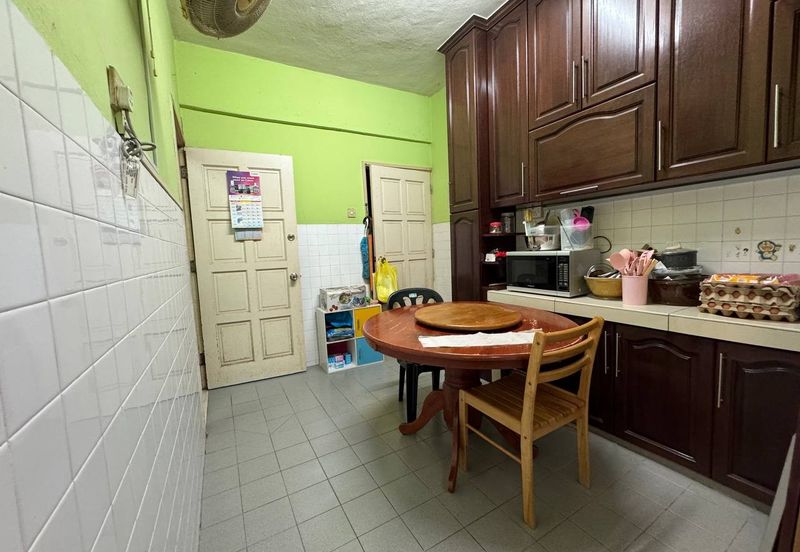 2 storey terrace fully extended below market value, Taman Melawati!!