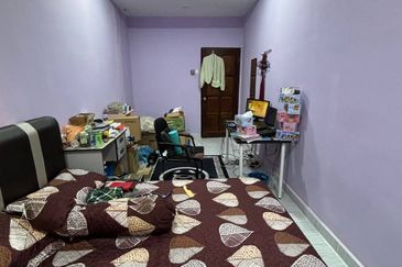 2 storey terrace fully extended below market value, Taman Melawati!!