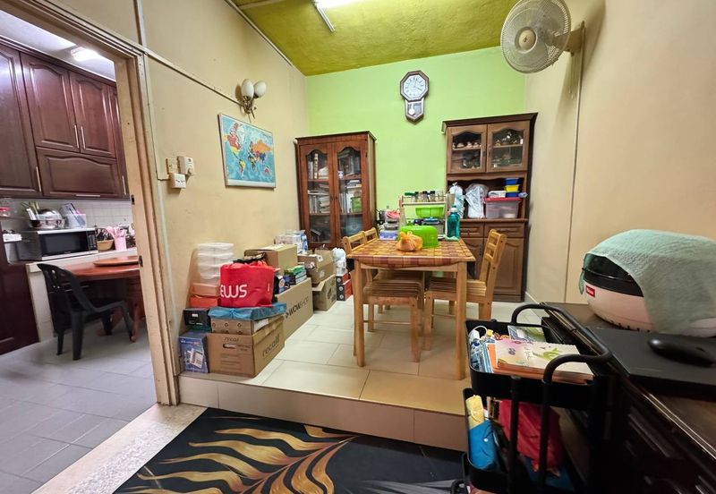 2 storey terrace fully extended below market value, Taman Melawati!!