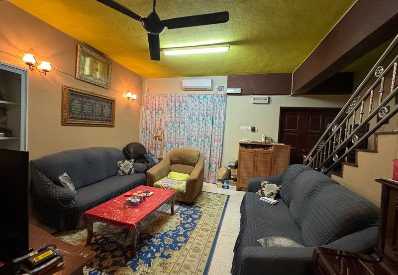 2 storey terrace fully extended below market value, Taman Melawati!!