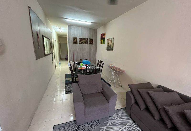 Residensi Bistaria, Ukay Bistari