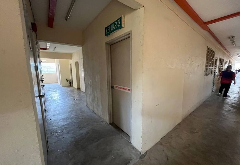 Residensi Bistaria, Ukay Bistari