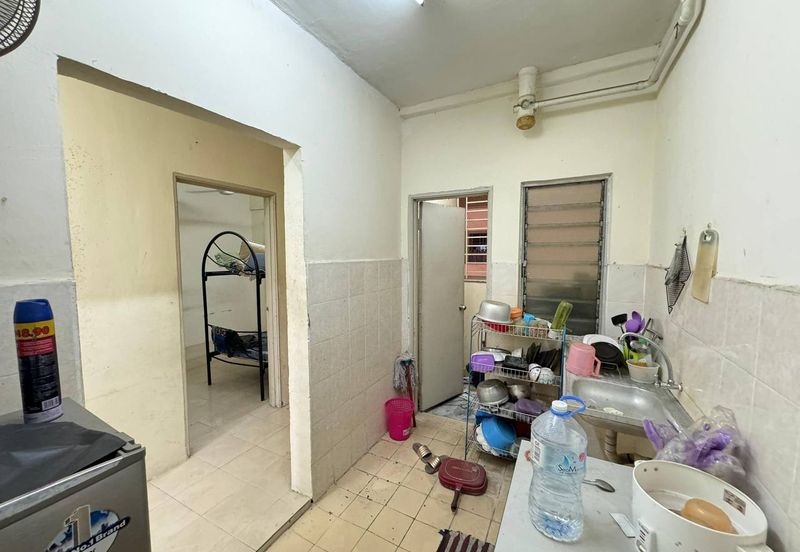 Residensi Bistaria, Ukay Bistari