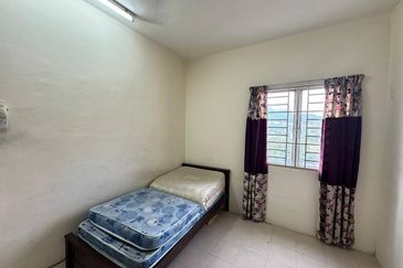 Residensi Bistaria, Ukay Bistari