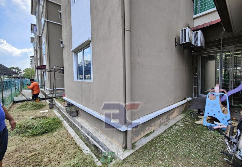 Pangsapuri Akasia, Bandar Botanic