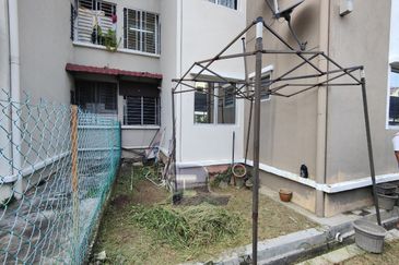 Pangsapuri Akasia, Bandar Botanic